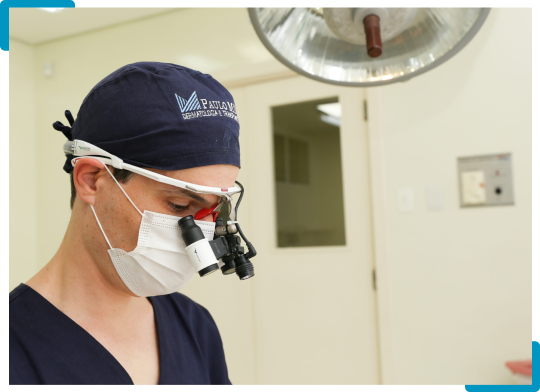 Procedimento de transplante capilar FUE
